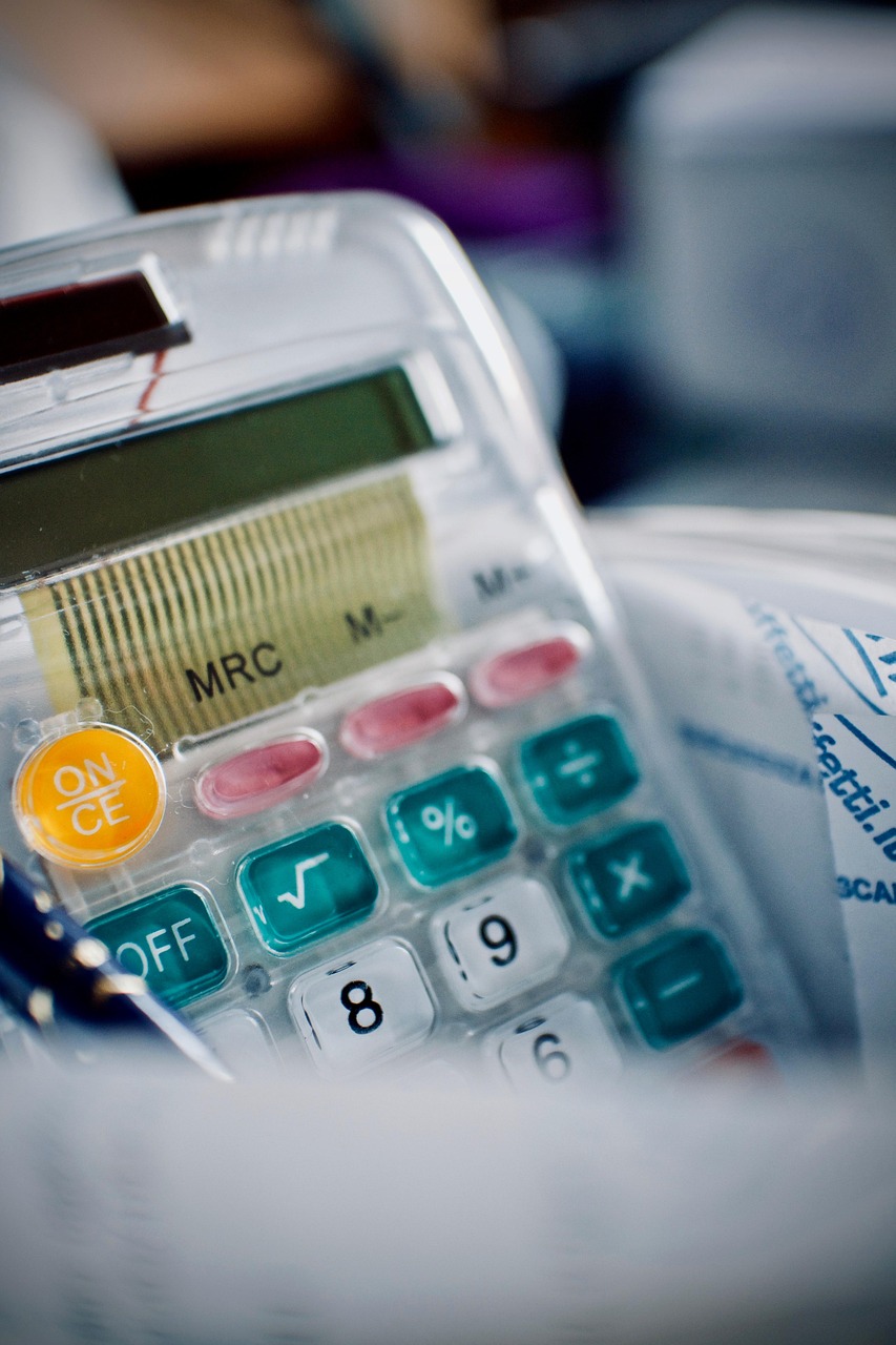 名古屋の保育士が退職共済の税金を計算する方法は？